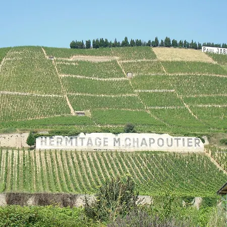 Havre De Paix Et Lavandes - Tres Calme - Salle De Jeux - Jacuzzi Chauffe - Idealement Placee - Aucun Vis A Vis